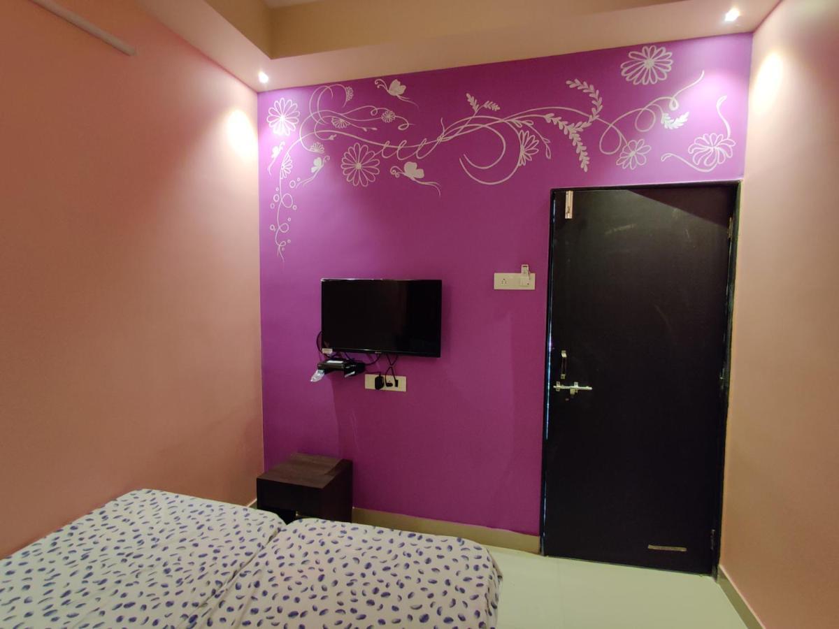 Bandekar Home Stay Malvan Luaran gambar